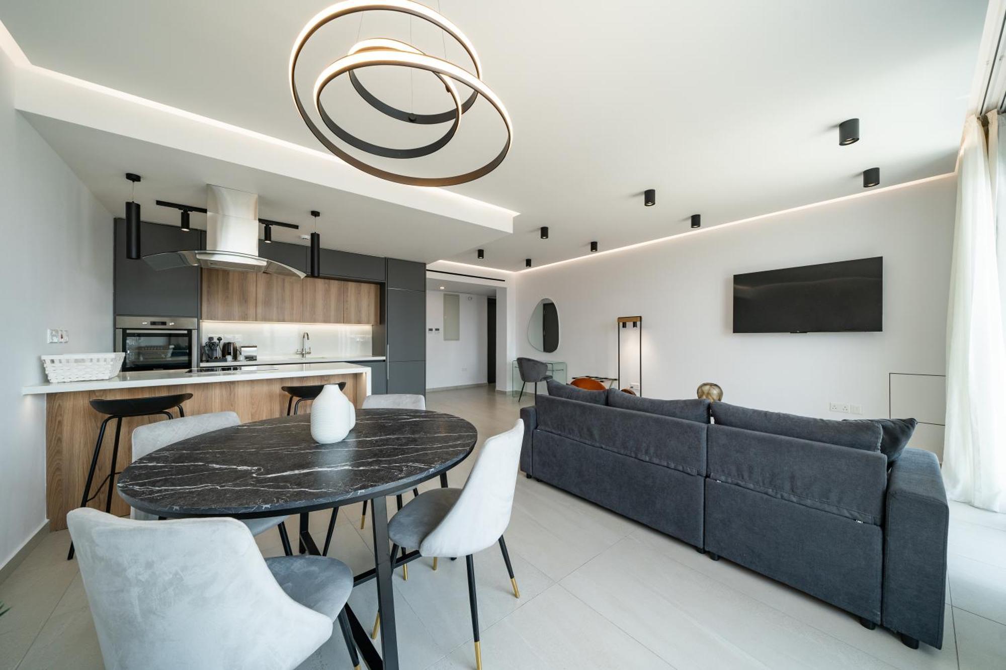 Waterside Sea View Apartments Пафос Экстерьер фото