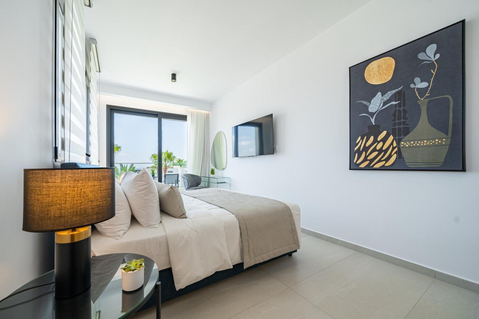 Waterside Sea View Apartments Пафос Экстерьер фото