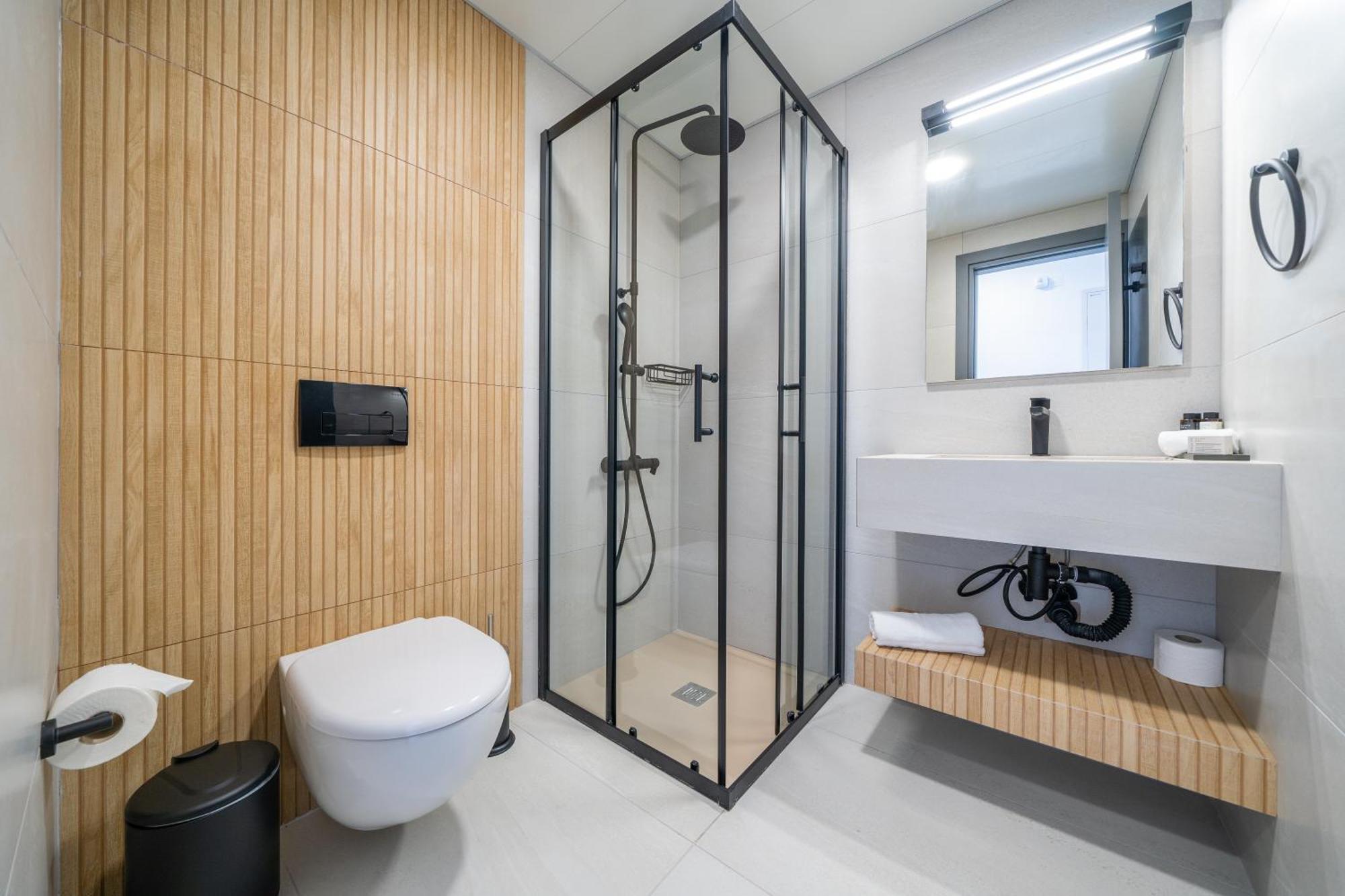 Waterside Sea View Apartments Пафос Экстерьер фото